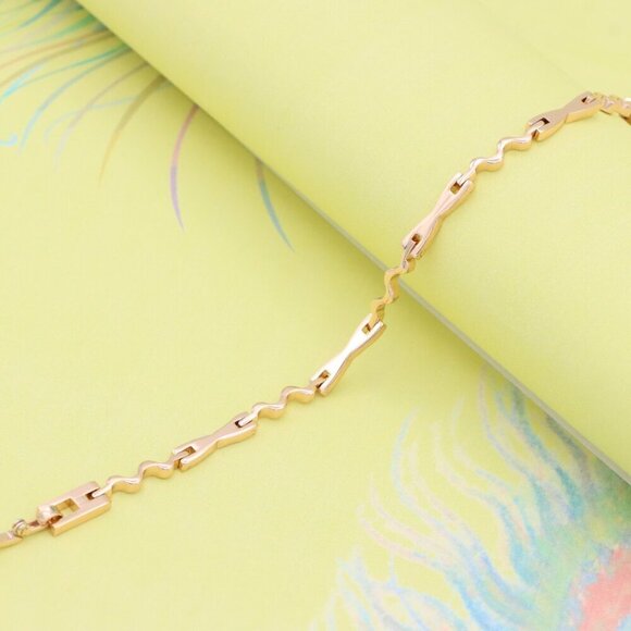 "Wavy Link Rose Gold Bracelet in High-Polish Finish, XPBL0882 - Picture 4 of 12